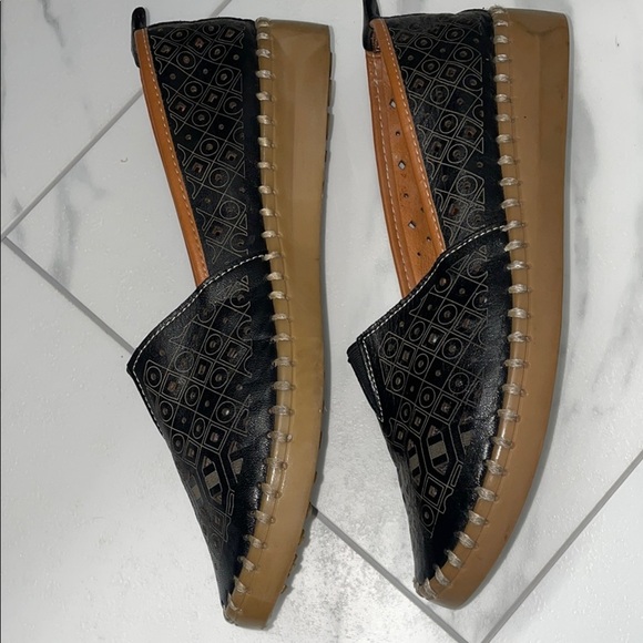 Soft Leather Comfortable Loafers Black with Tan - Picture 5 of 10